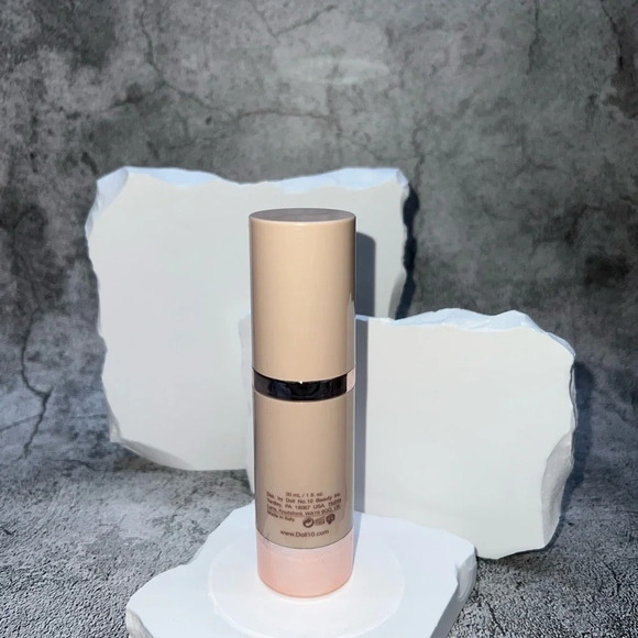 DOLL 10β HYDRALUX SMOOTHING FOUNDATION IN SHADE DEEP BRAND NEW - Picture 5 of 13